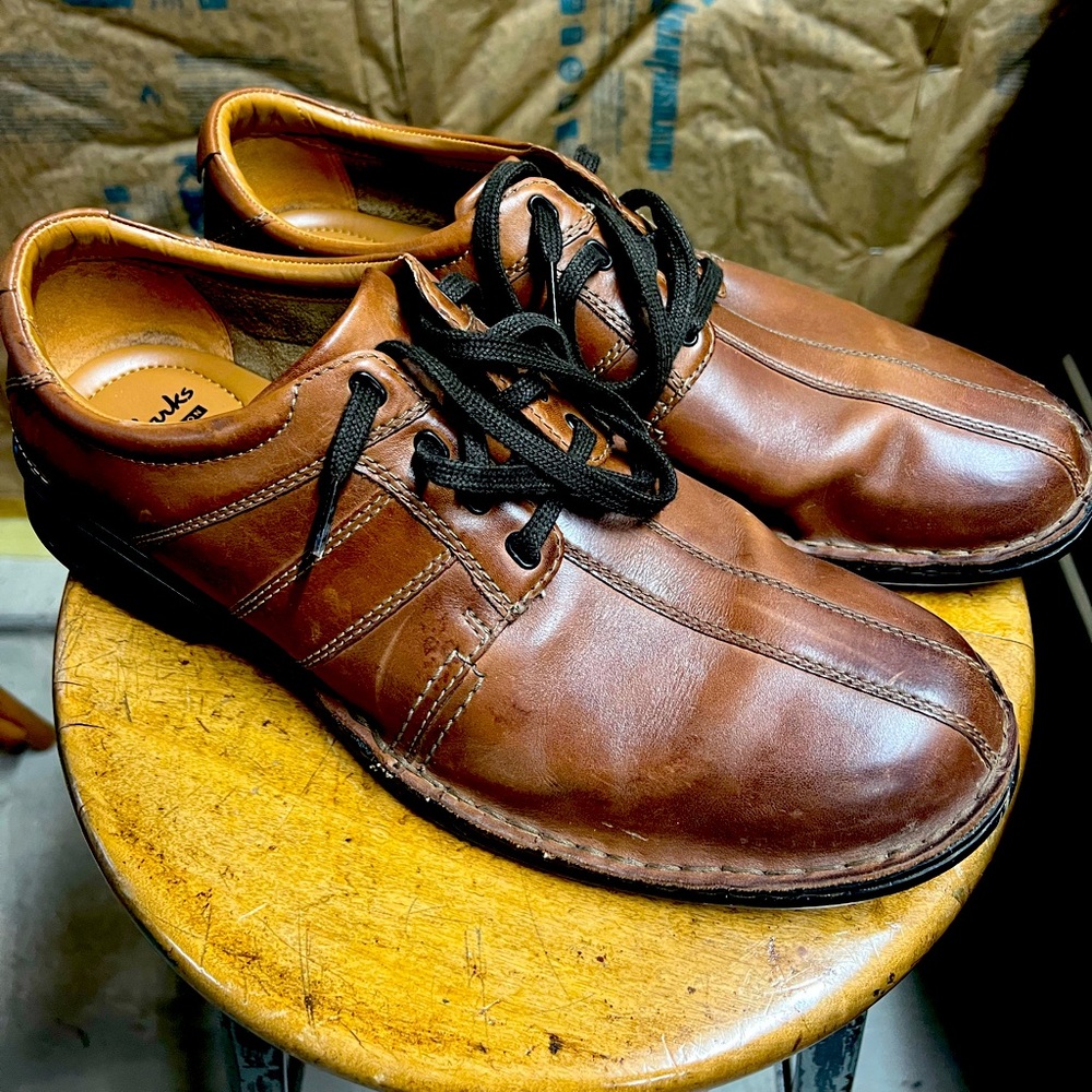 Men’s Clarks dress shoe